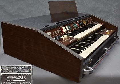 Farfisa-Professional 88R maybe needing TLC